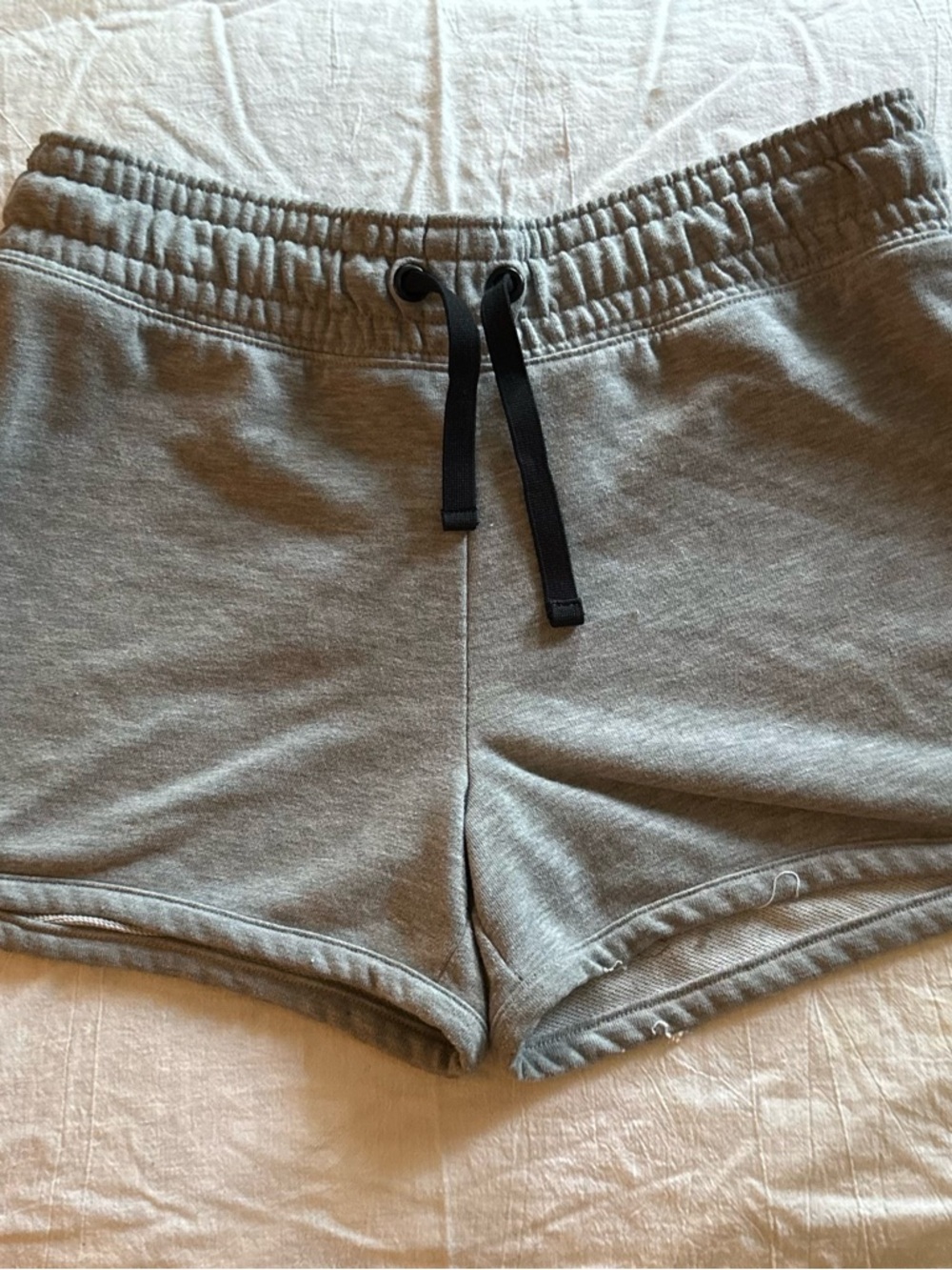 Women’s Under Armour Gray Drawstring Sweat Shorts Medium
